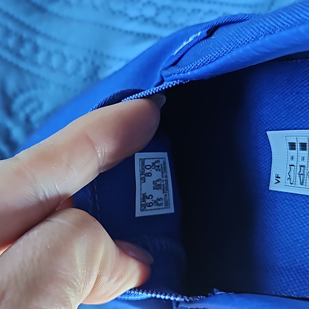 NEW Vans - Picture 5 of 5
